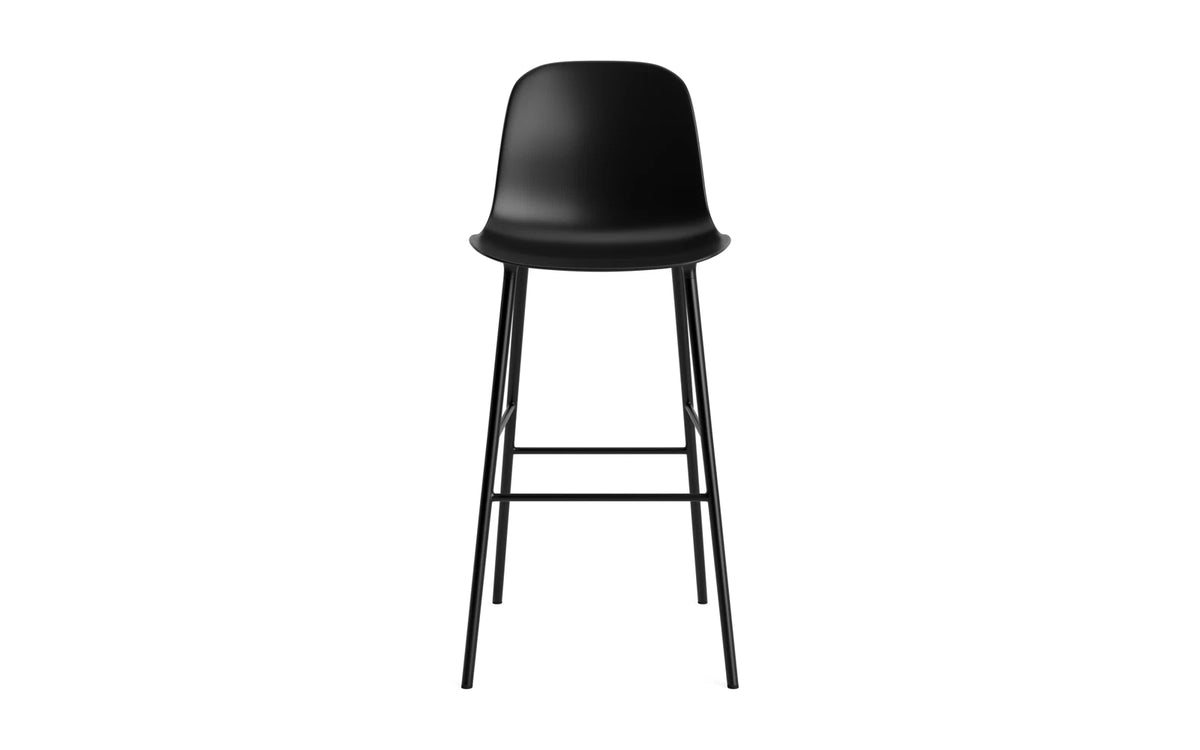 Form Barstuhl in Schwarz präsentiert im Onlineshop von KAQTU Design AG. Barstuhl ist von Normann Copenhagen