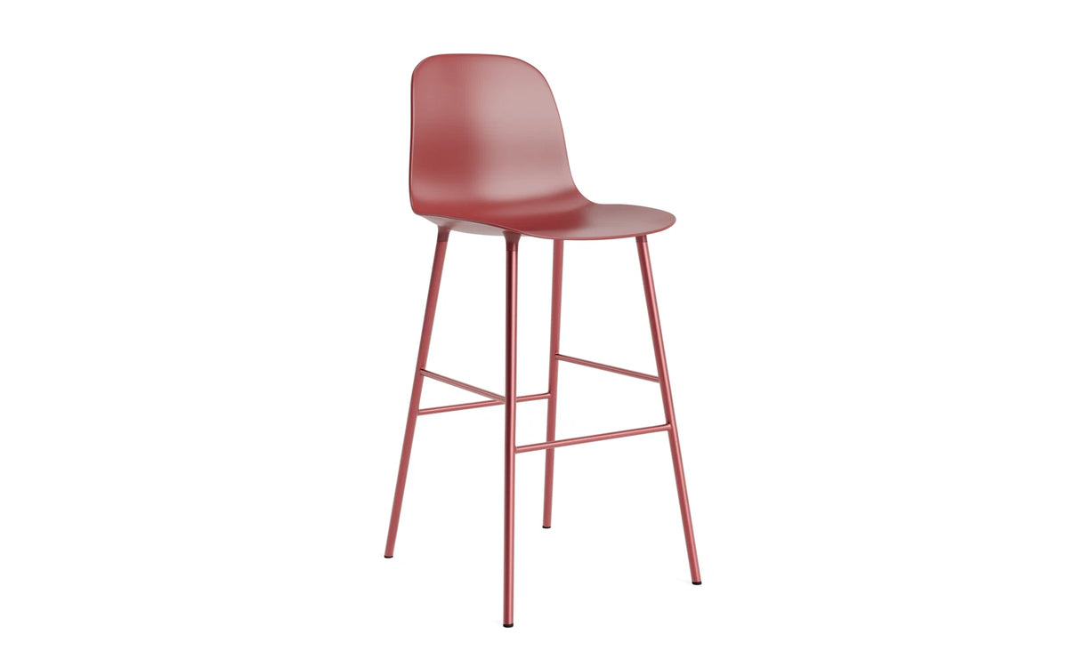 Form Barstuhl in Rot präsentiert im Onlineshop von KAQTU Design AG. Barstuhl ist von Normann Copenhagen