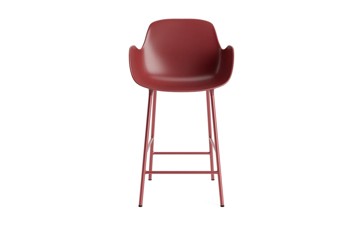 Form Barstuhl mit Armlehne 65 cm Stahl/ Rot in Rot präsentiert im Onlineshop von KAQTU Design AG. Barstuhl ist von Normann Copenhagen