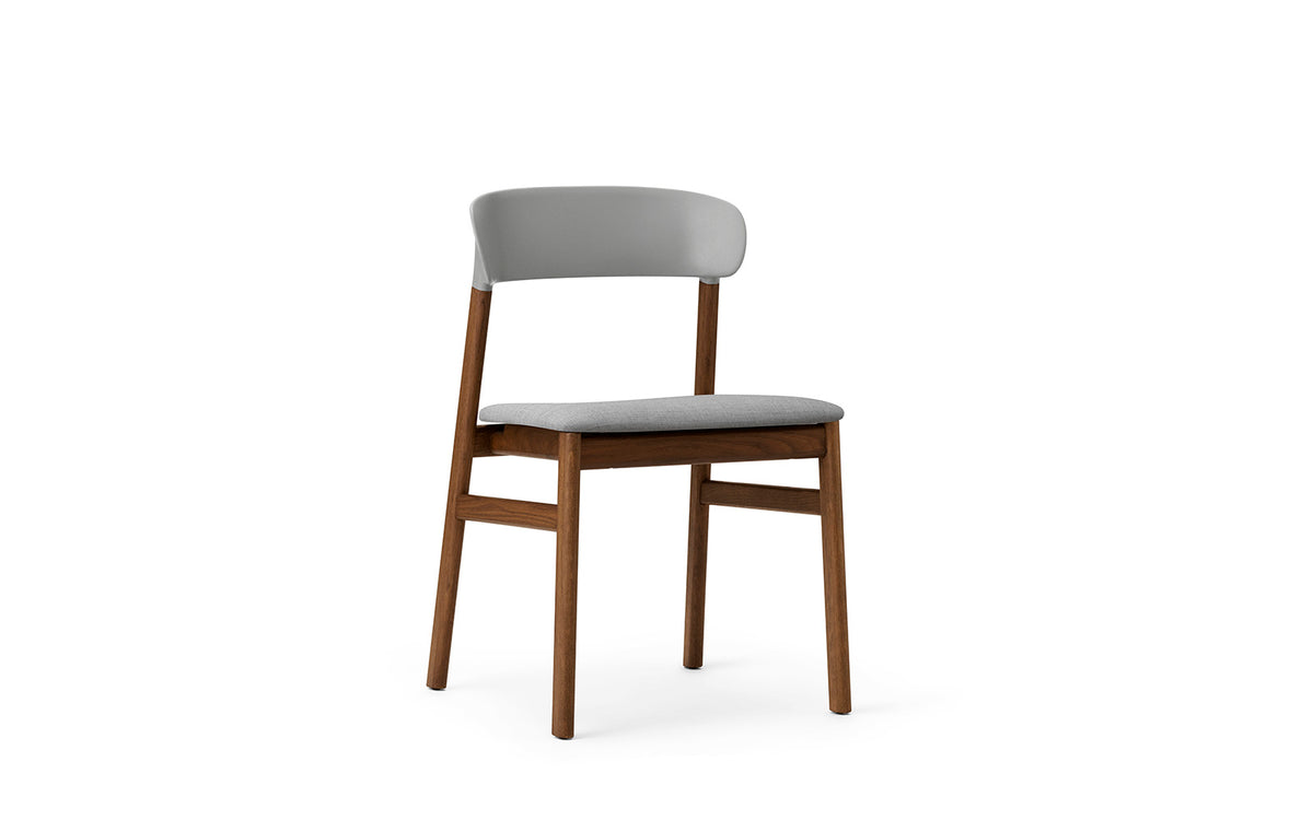 Herit Stuhl gepolstert in Remix grau präsentiert im Onlineshop von KAQTU Design AG. Stuhl ist von Normann Copenhagen