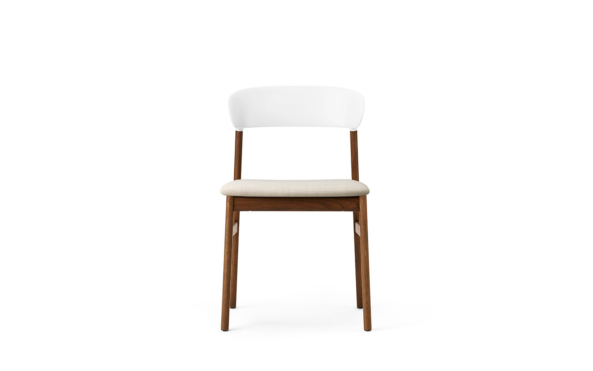 Herit Stuhl gepolstert in Remix weiß präsentiert im Onlineshop von KAQTU Design AG. Stuhl ist von Normann Copenhagen