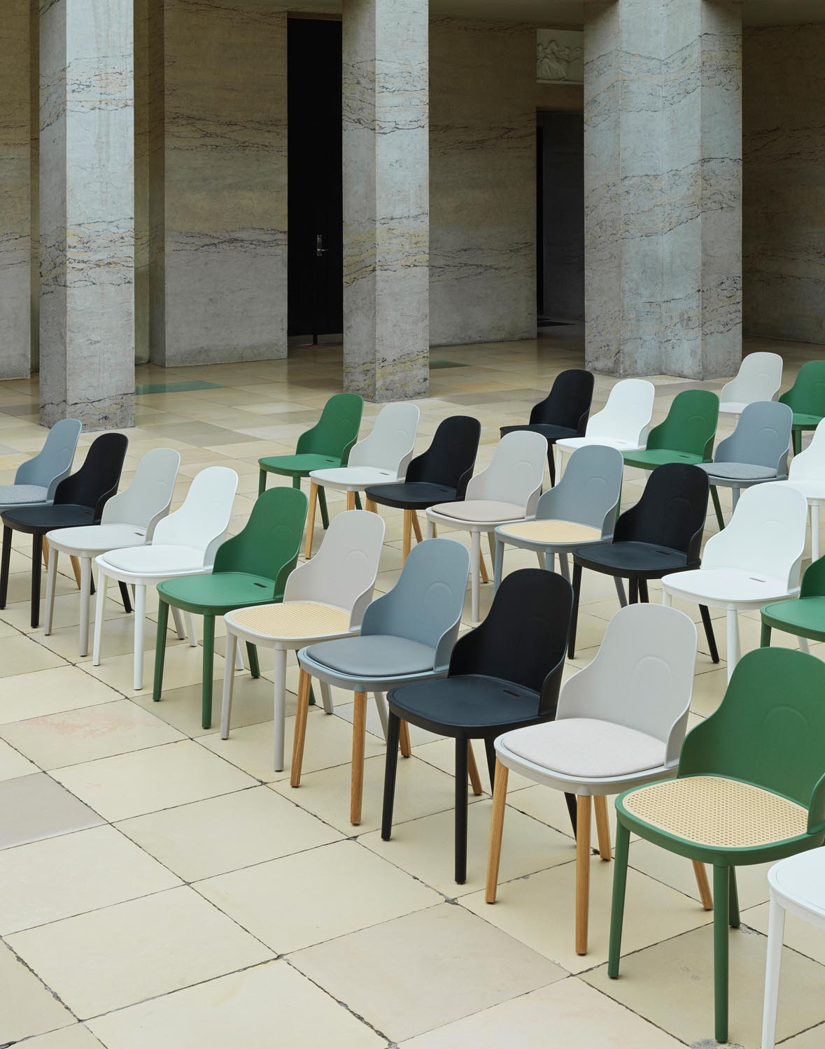 Allez Stuhl in  präsentiert im Onlineshop von KAQTU Design AG. Stuhl ist von Normann Copenhagen