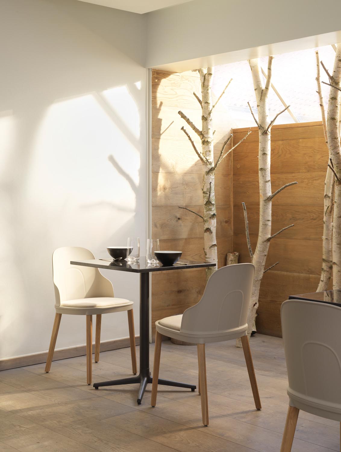 Allez Stuhl gepolstert Main Line Flax, grau/polypropylen in  präsentiert im Onlineshop von KAQTU Design AG. Stuhl ist von Normann Copenhagen