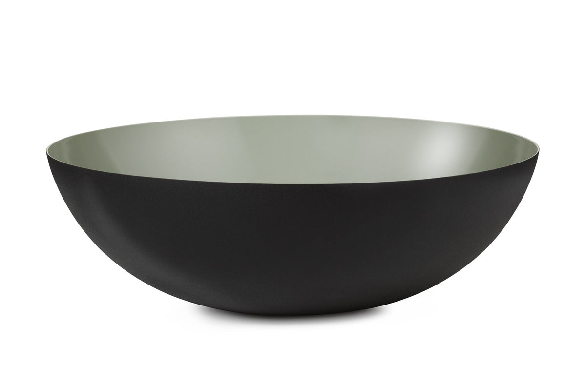 Runde Schale aus hochglanzpoliertem Edelstahl in Sand, Krenit Serie von Normann Copenhagen, Durchmesser 38 cm, Höhe 12 cm.