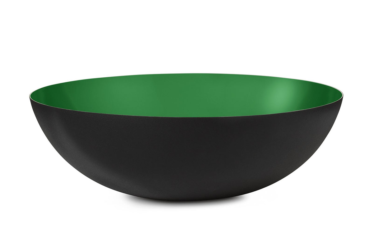 Runde Schale aus hochglanzpoliertem Edelstahl in Sand, Krenit Serie von Normann Copenhagen, Durchmesser 38 cm, Höhe 12 cm.