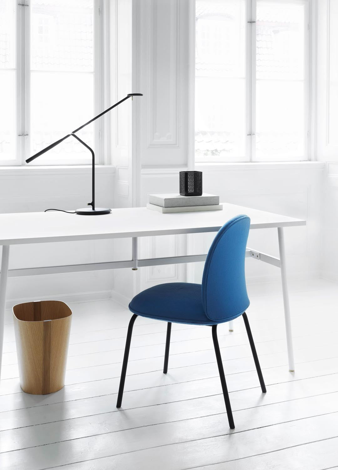 Tales of Wood Papierkorb in  präsentiert im Onlineshop von KAQTU Design AG. Papierkorb ist von Normann Copenhagen