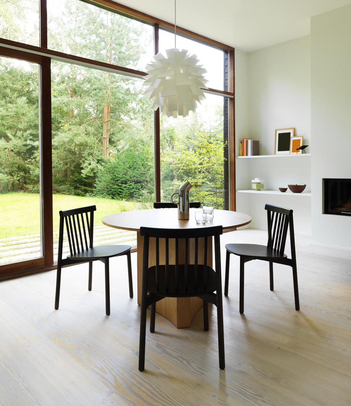 Norm 69 Lampe XGross in  präsentiert im Onlineshop von KAQTU Design AG. Pendelleuchte ist von Normann Copenhagen