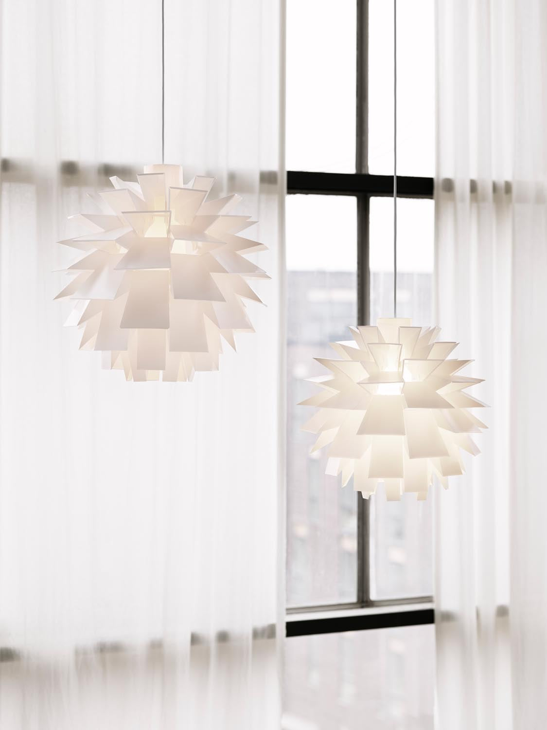 Norm 69 Lampe XGross in  präsentiert im Onlineshop von KAQTU Design AG. Pendelleuchte ist von Normann Copenhagen