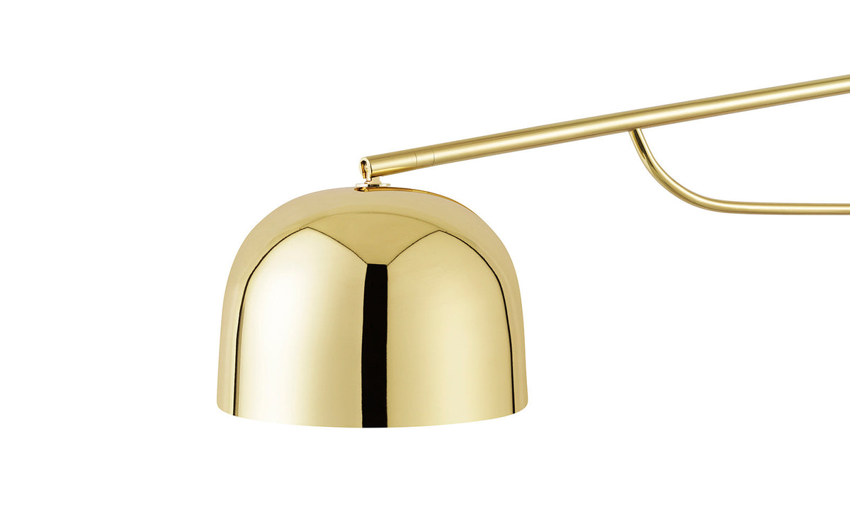 Grant Wandlampe 111 cm. in Messing präsentiert im Onlineshop von KAQTU Design AG. Wandleuchte ist von Normann Copenhagen