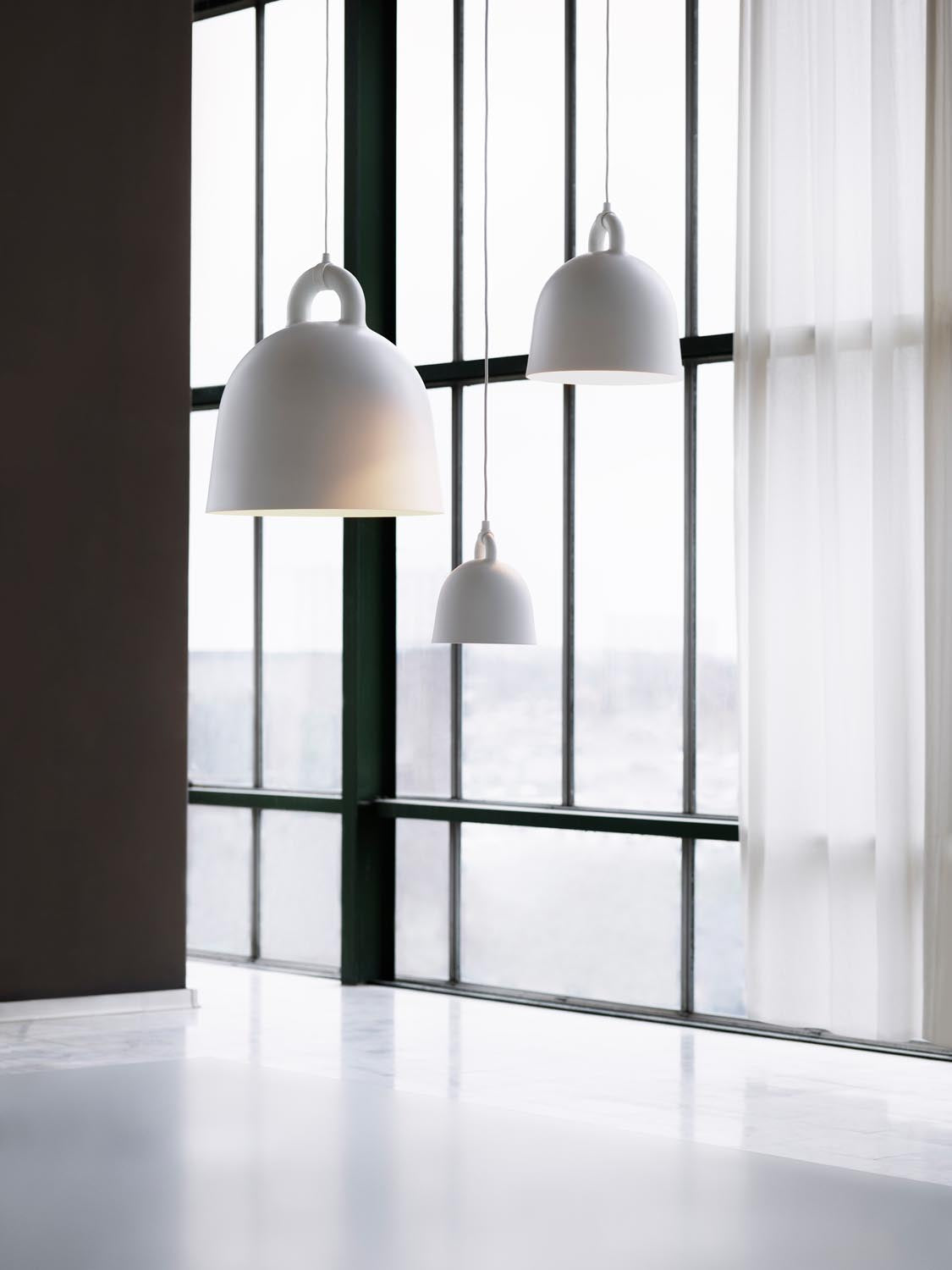 Bell Lampe x-klein EU in  präsentiert im Onlineshop von KAQTU Design AG. Pendelleuchte ist von Normann Copenhagen