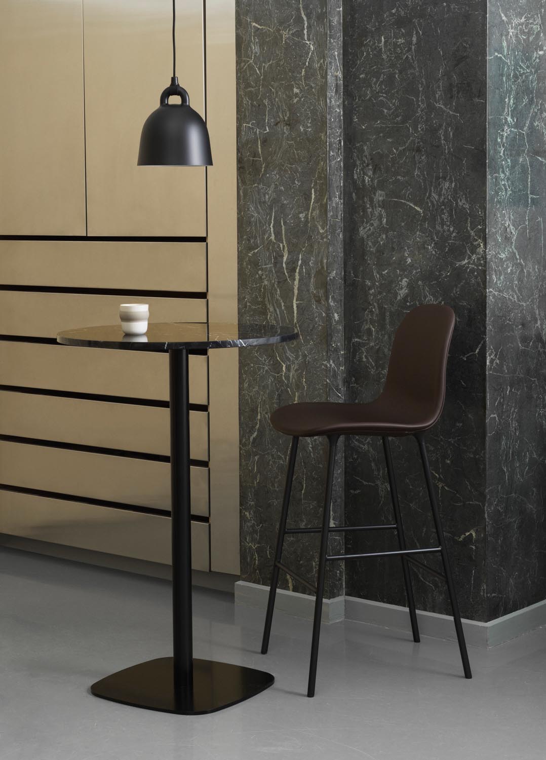 Bell Lampe x-klein EU in  präsentiert im Onlineshop von KAQTU Design AG. Pendelleuchte ist von Normann Copenhagen