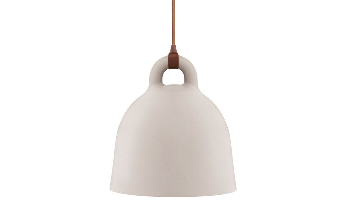 Bell Lampe gross EU  in  präsentiert im Onlineshop von KAQTU Design AG. Pendelleuchte ist von Normann Copenhagen