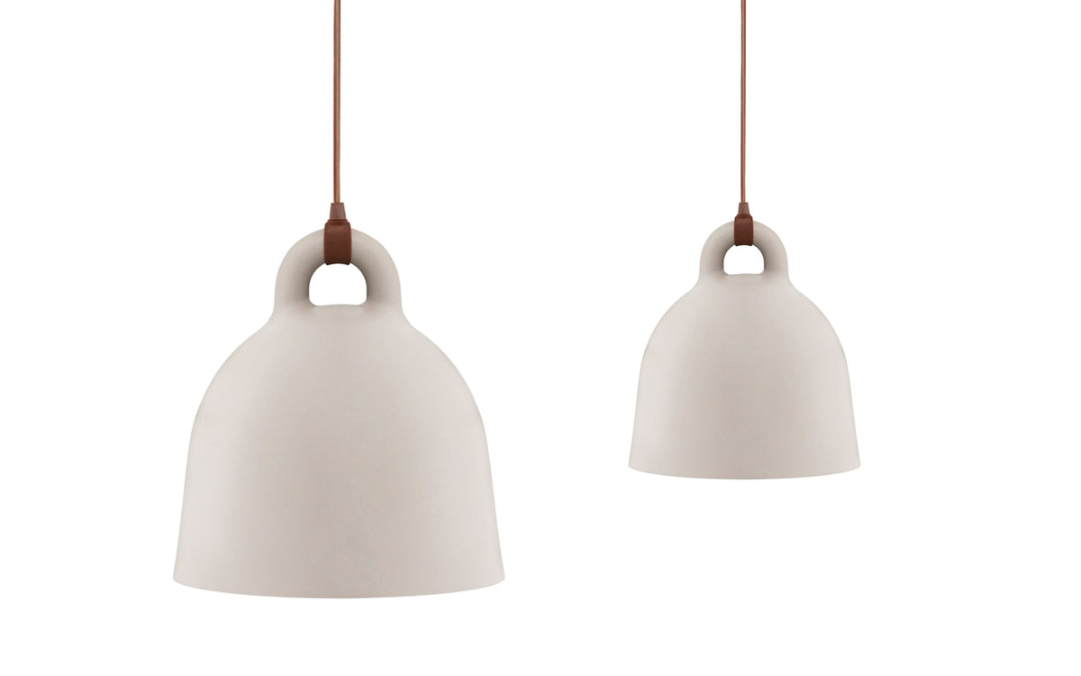 Bell Lampe gross EU  in  präsentiert im Onlineshop von KAQTU Design AG. Pendelleuchte ist von Normann Copenhagen