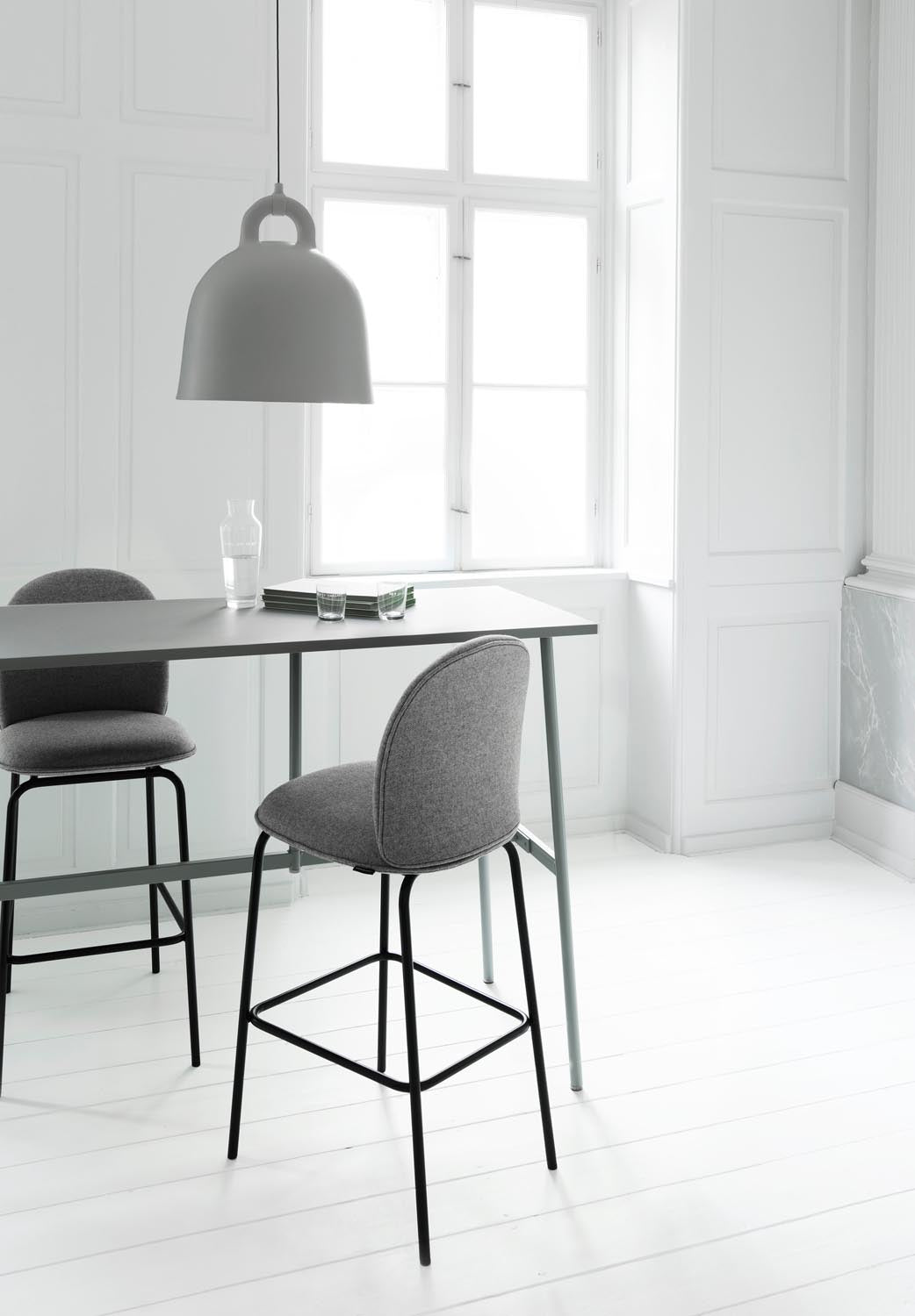 Bell Lampe medium EU  in  präsentiert im Onlineshop von KAQTU Design AG. Pendelleuchte ist von Normann Copenhagen