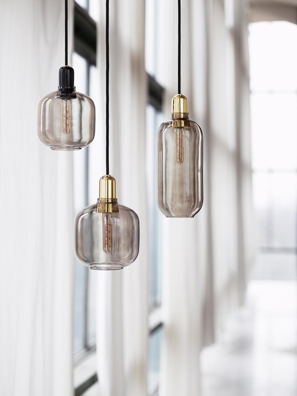 Amp Lampe klein EU in  präsentiert im Onlineshop von KAQTU Design AG. Pendelleuchte ist von Normann Copenhagen
