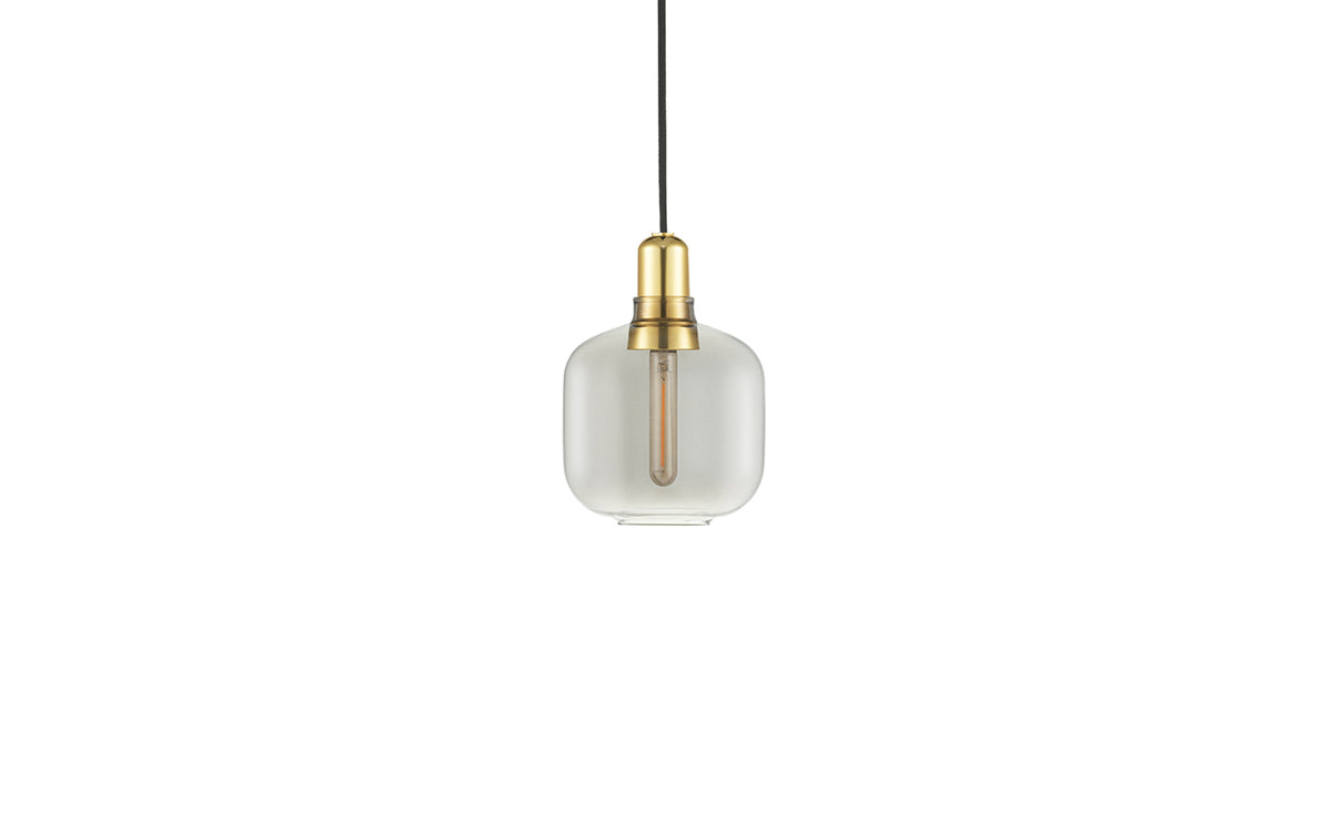 Amp Lampe klein EU in  präsentiert im Onlineshop von KAQTU Design AG. Pendelleuchte ist von Normann Copenhagen
