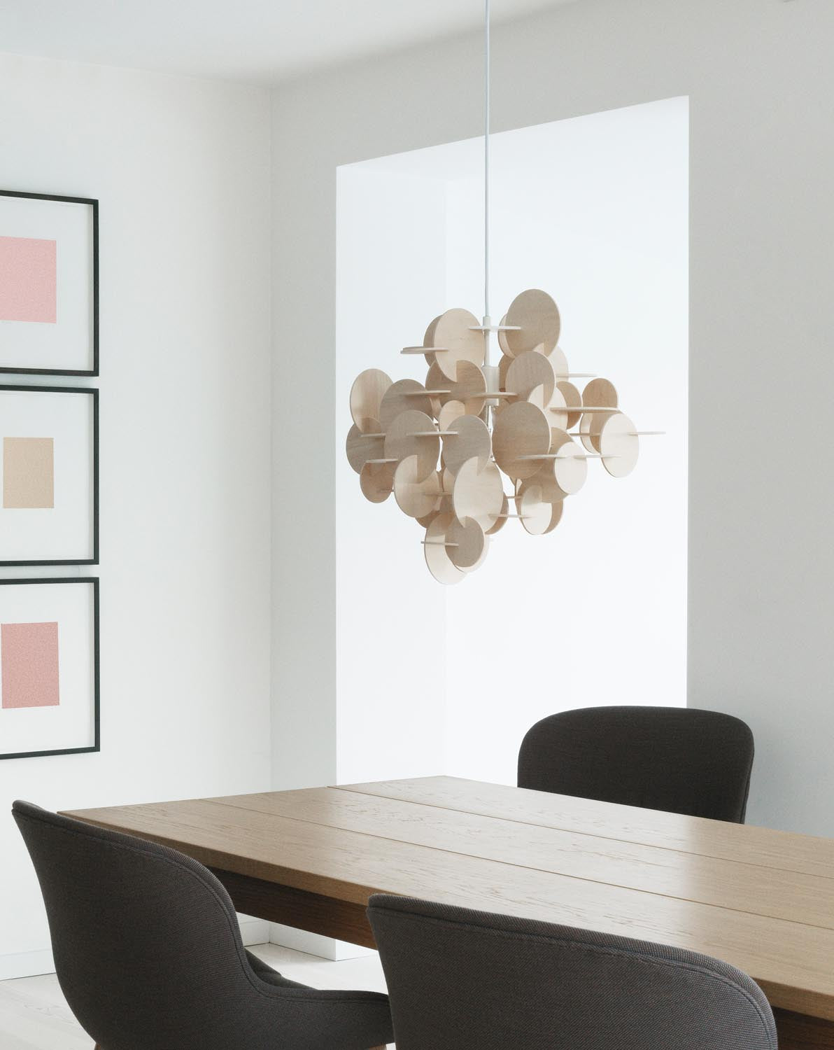 Bau Hängeleuchte gross EU Natur in  präsentiert im Onlineshop von KAQTU Design AG. Pendelleuchte ist von Normann Copenhagen