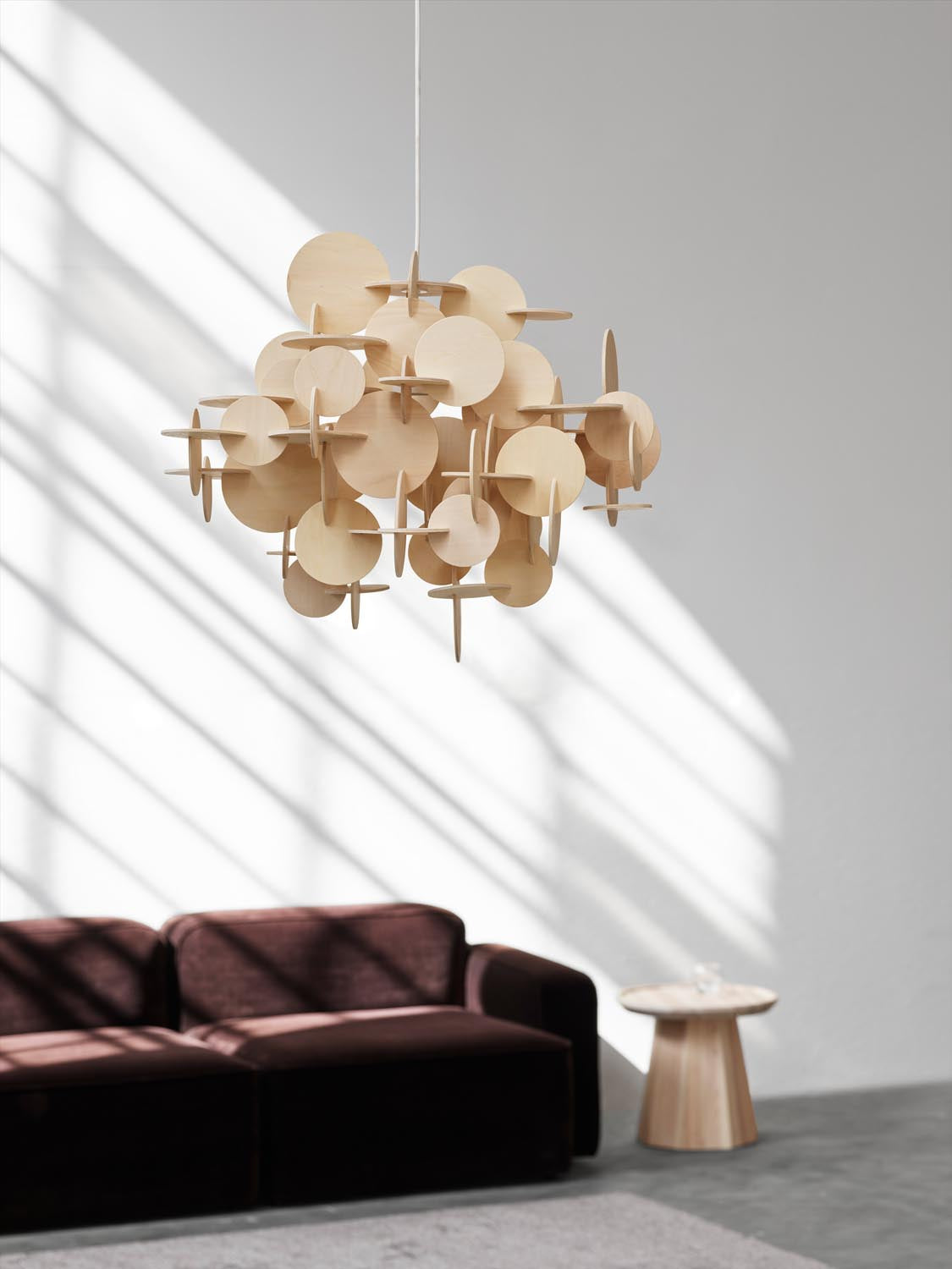 Bau Hängeleuchte gross EU Natur in  präsentiert im Onlineshop von KAQTU Design AG. Pendelleuchte ist von Normann Copenhagen