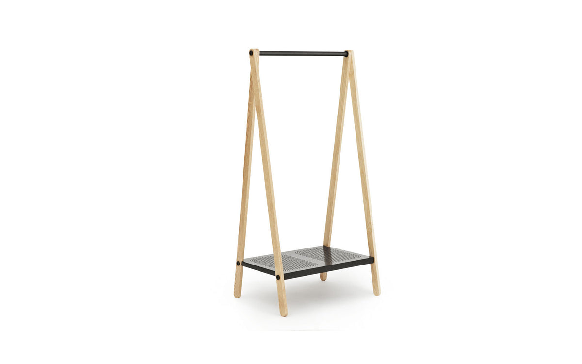 Toj Kleiderständer klein in Grau präsentiert im Onlineshop von KAQTU Design AG. Kleiderständer ist von Normann Copenhagen