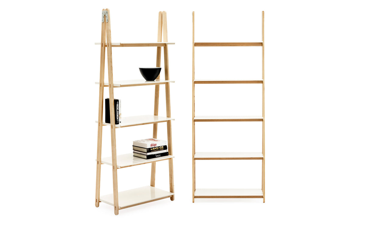 One Step Up Bücherregal in  präsentiert im Onlineshop von KAQTU Design AG. Bücherregal ist von Normann Copenhagen