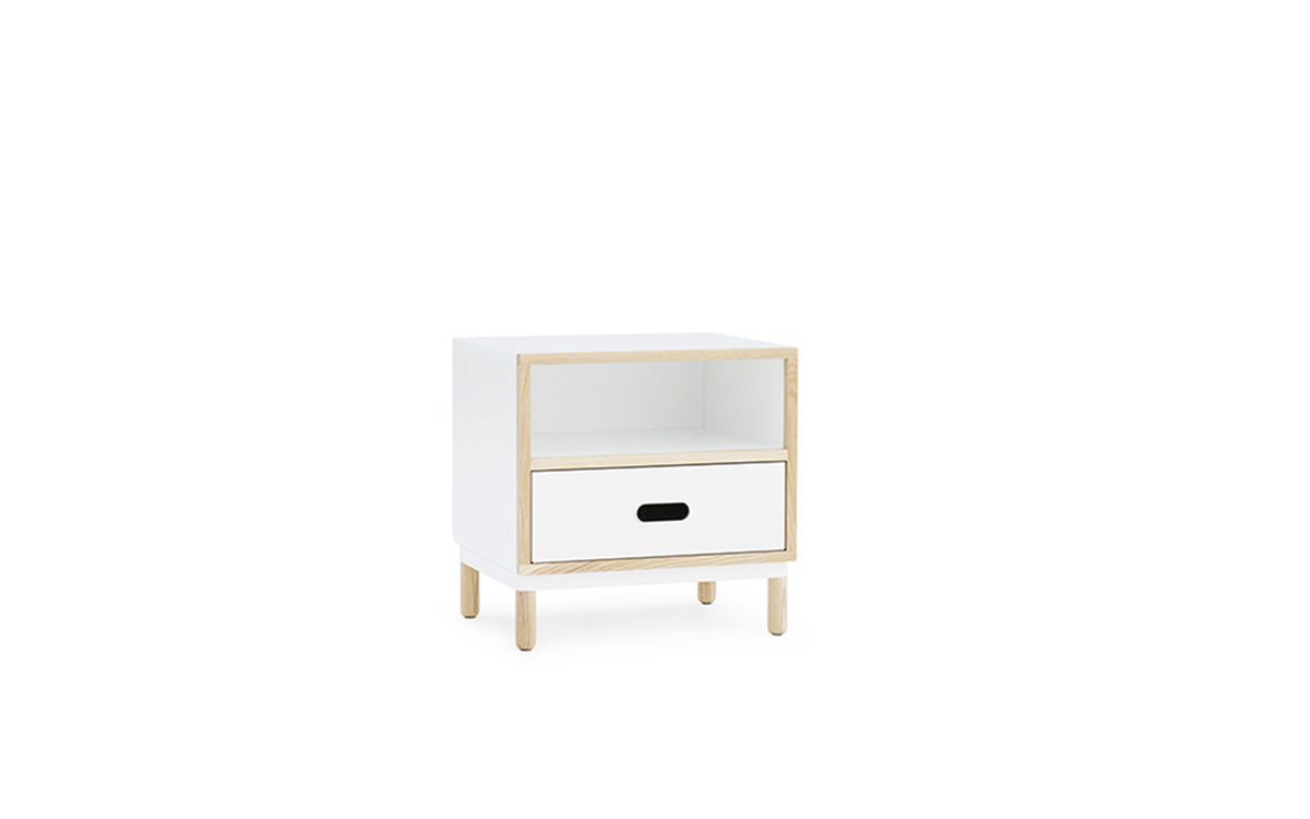 Kabine Beistelltisch Weiss in  präsentiert im Onlineshop von KAQTU Design AG. Beistelltisch ist von Normann Copenhagen