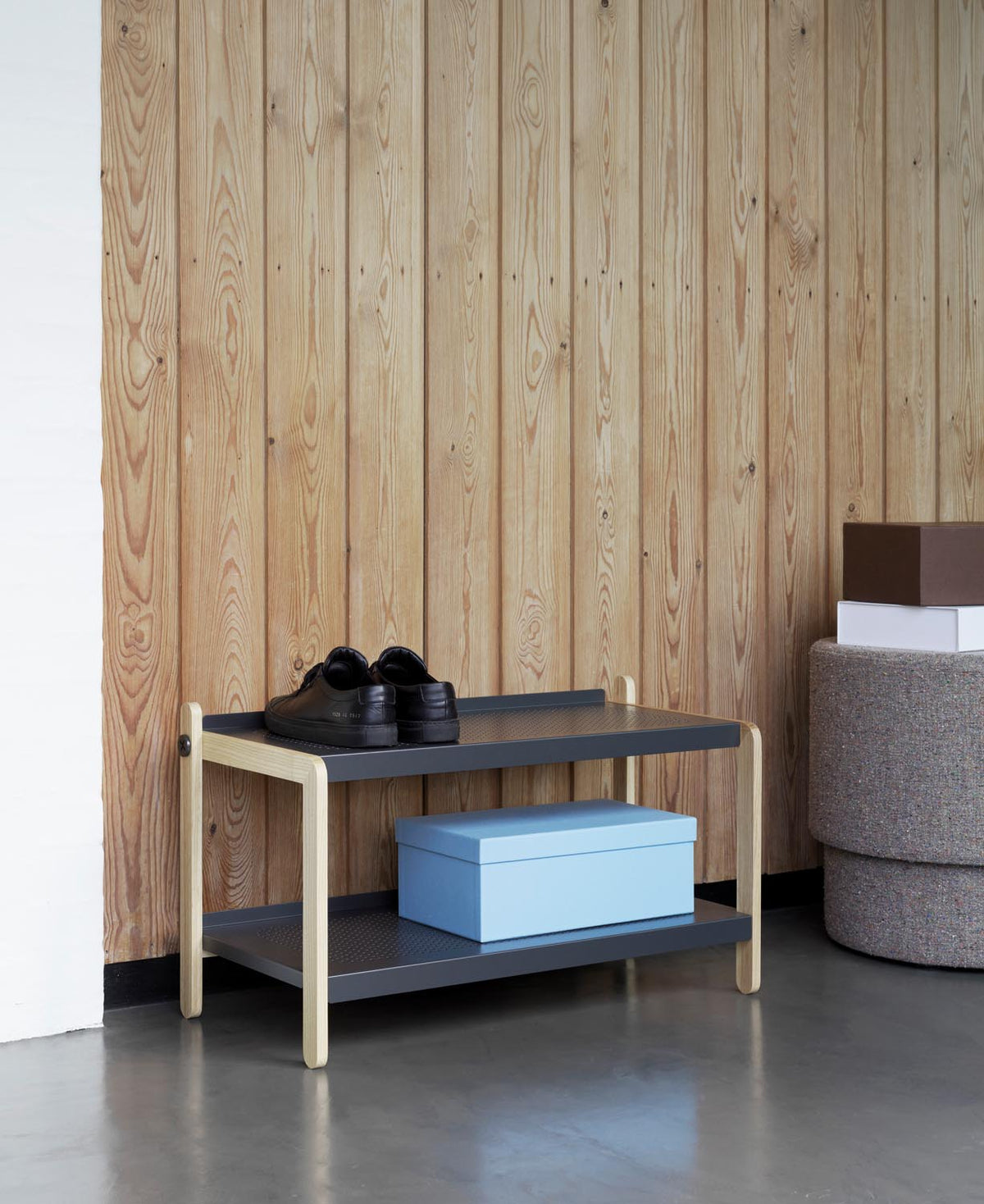 Sko Schuhregal in  präsentiert im Onlineshop von KAQTU Design AG. Schuhregal ist von Normann Copenhagen