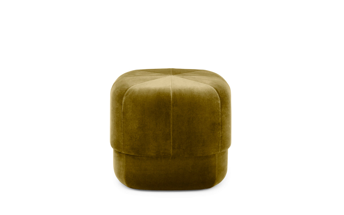 Circus Pouf in Moos präsentiert im Onlineshop von KAQTU Design AG. Pouf ist von Normann Copenhagen