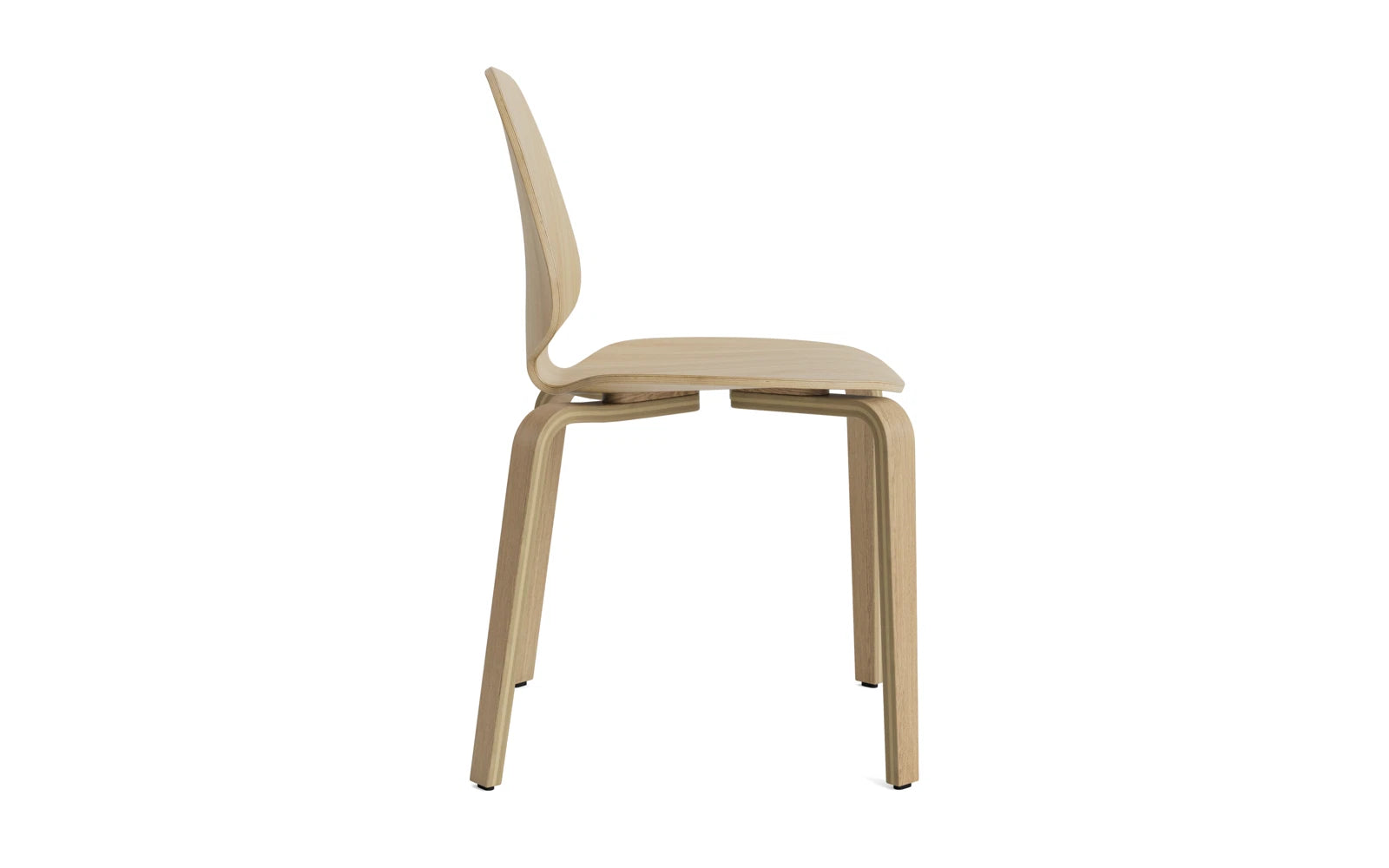 Der My Chair von Normann Copenhagen: Ein zeitloser Klassiker aus Formfurnier mit minimalistischer Silhouette und einladendem Design.