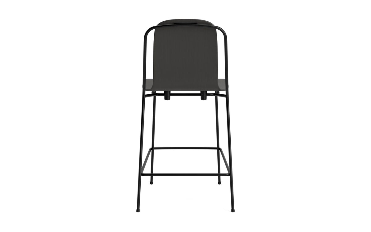 Studio Barstuhl 65 cm schwarzes Stahl/schwarz in Schwarz präsentiert im Onlineshop von KAQTU Design AG. Barstuhl ist von Normann Copenhagen