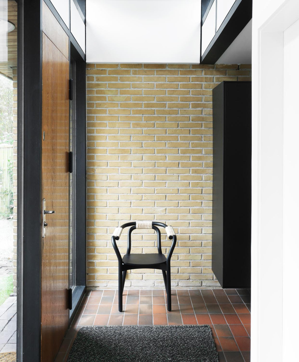 Knot Stuhl in  präsentiert im Onlineshop von KAQTU Design AG. Stuhl mit Armlehne ist von Normann Copenhagen