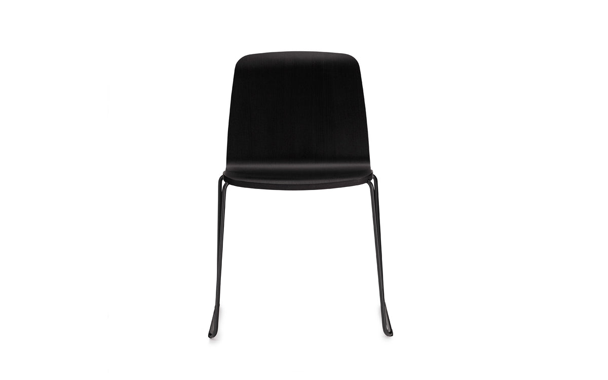 Just Stuhl in  präsentiert im Onlineshop von KAQTU Design AG. Stuhl ist von Normann Copenhagen