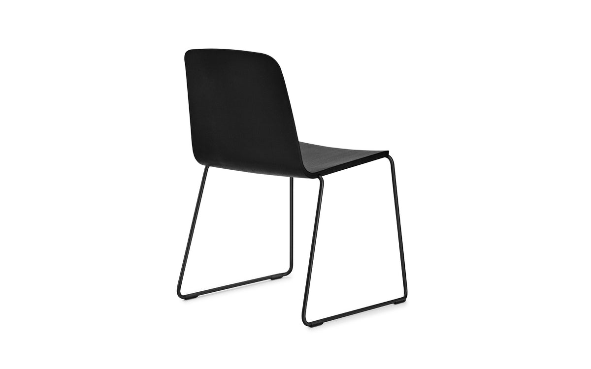 Just Stuhl in  präsentiert im Onlineshop von KAQTU Design AG. Stuhl ist von Normann Copenhagen