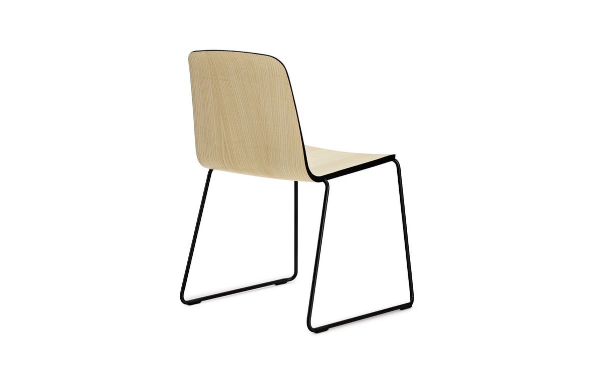 Just Stuhl in  präsentiert im Onlineshop von KAQTU Design AG. Stuhl ist von Normann Copenhagen