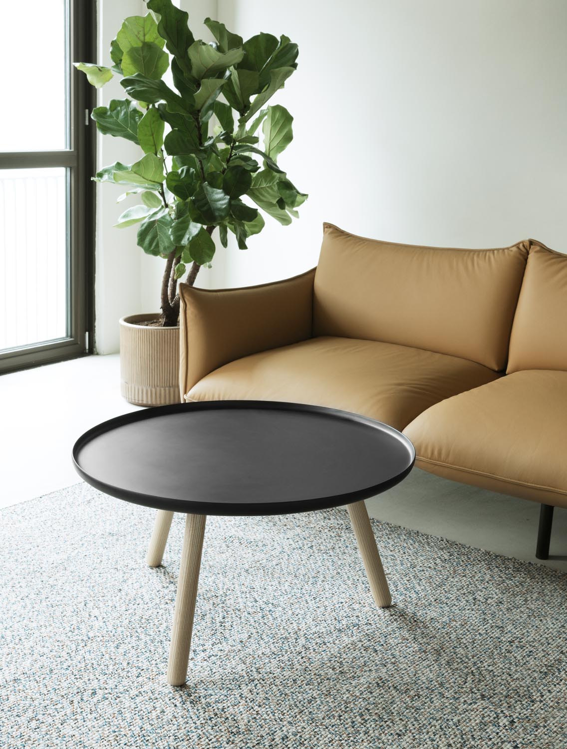 Tablo Tisch gross in  präsentiert im Onlineshop von KAQTU Design AG. Couchtisch ist von Normann Copenhagen