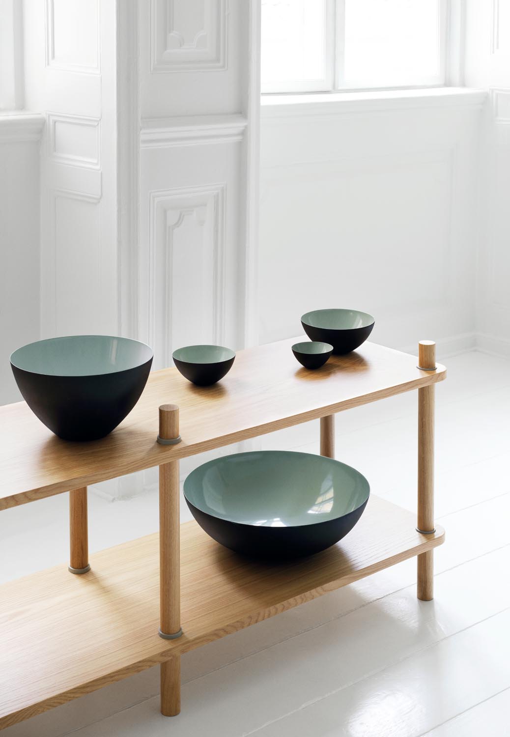 Jam Regal 6 Pfosten Eicke/grau in  präsentiert im Onlineshop von KAQTU Design AG. Bücherregal ist von Normann Copenhagen