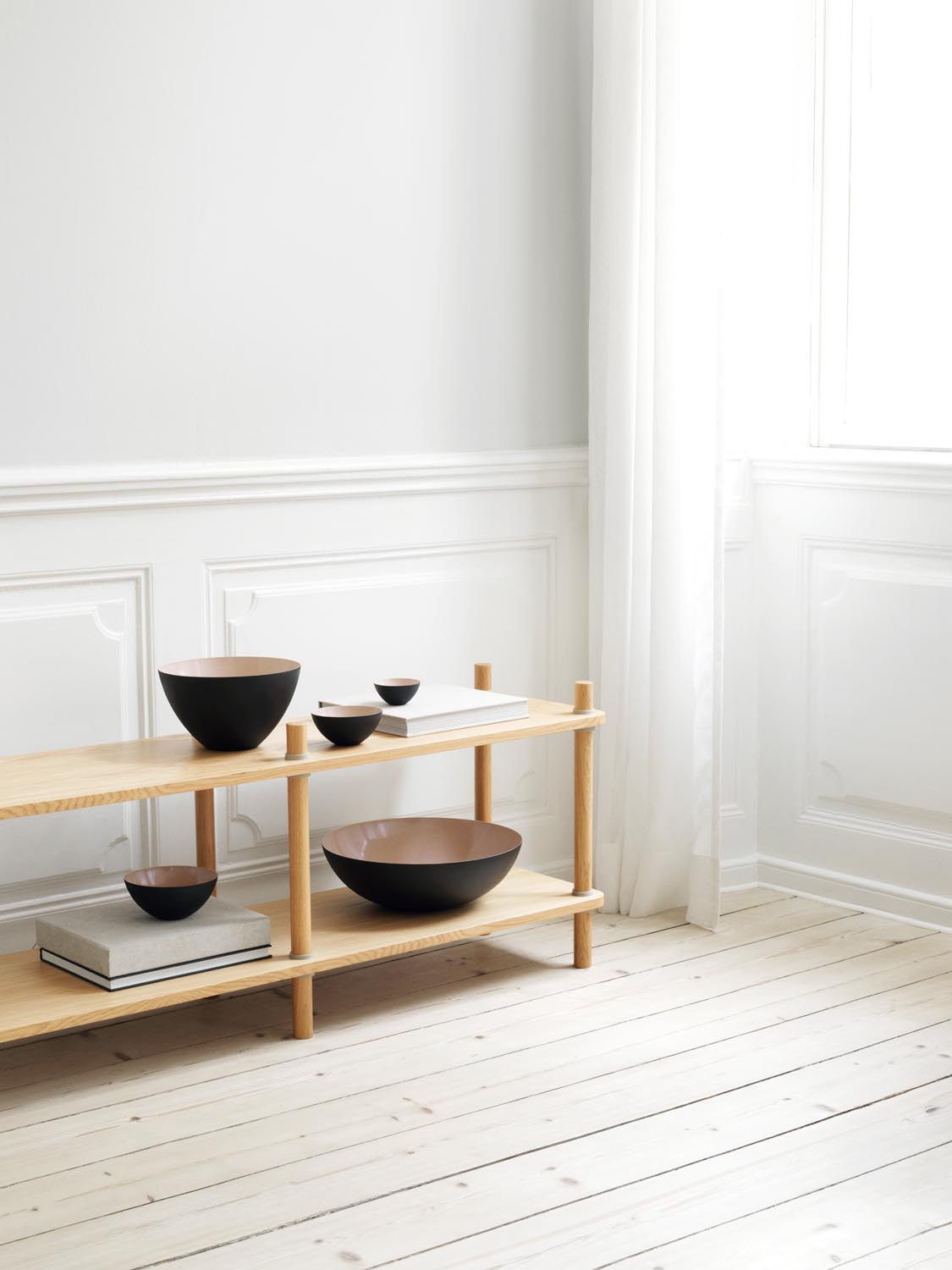 Jam Regal 6 Pfosten Eicke/grau in  präsentiert im Onlineshop von KAQTU Design AG. Bücherregal ist von Normann Copenhagen