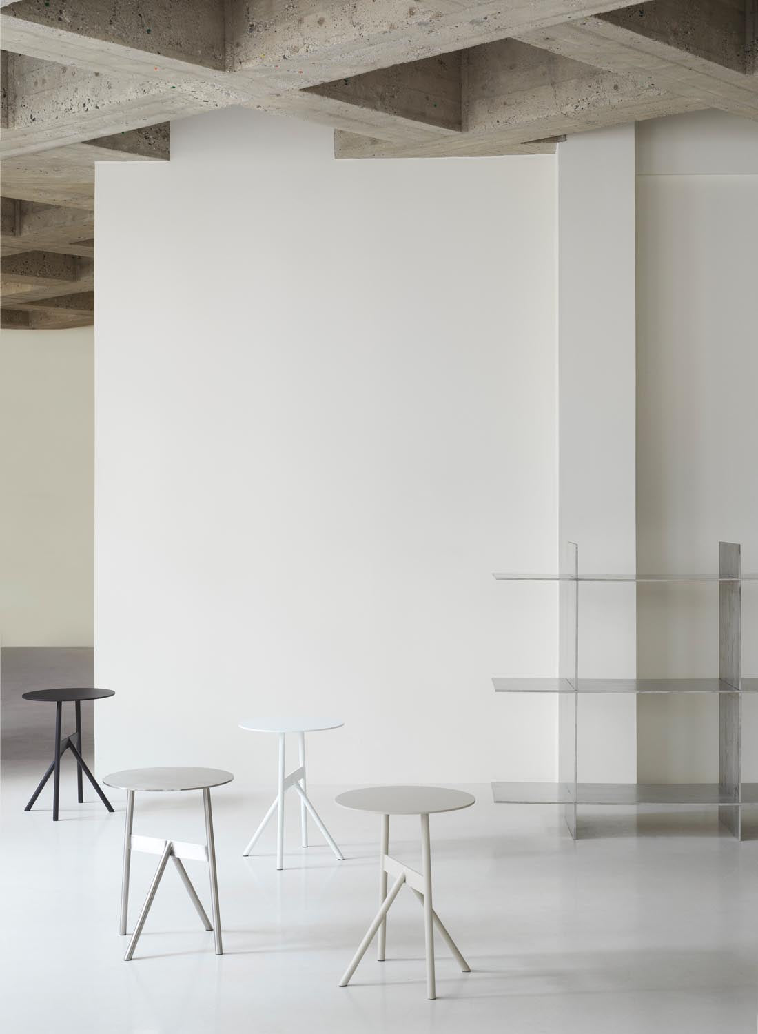 Stock Beistelltisch in  präsentiert im Onlineshop von KAQTU Design AG. Beistelltisch ist von Normann Copenhagen