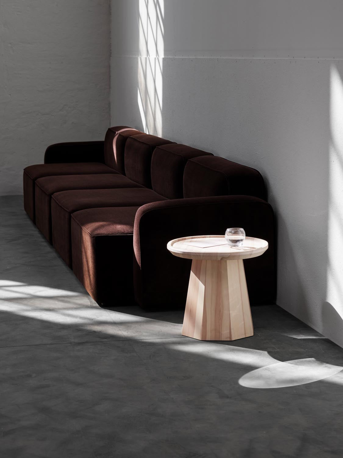 Pine Tisch Small in  präsentiert im Onlineshop von KAQTU Design AG. Beistelltisch ist von Normann Copenhagen