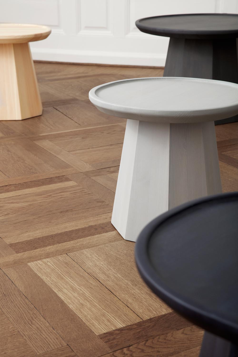 Pine Tisch Large in  präsentiert im Onlineshop von KAQTU Design AG. Couchtisch ist von Normann Copenhagen