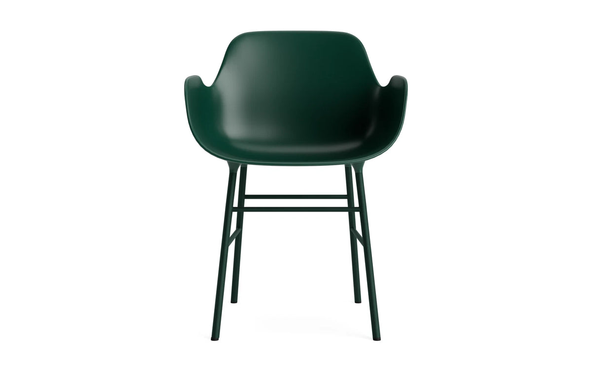 Form Armlehnstuhl in Grün präsentiert im Onlineshop von KAQTU Design AG. Stuhl mit Armlehne ist von Normann Copenhagen
