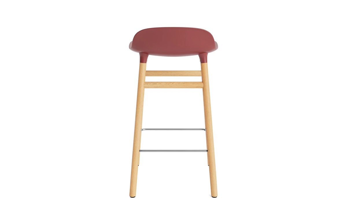 Form Barhocker in Rot präsentiert im Onlineshop von KAQTU Design AG. Barstuhl ist von Normann Copenhagen