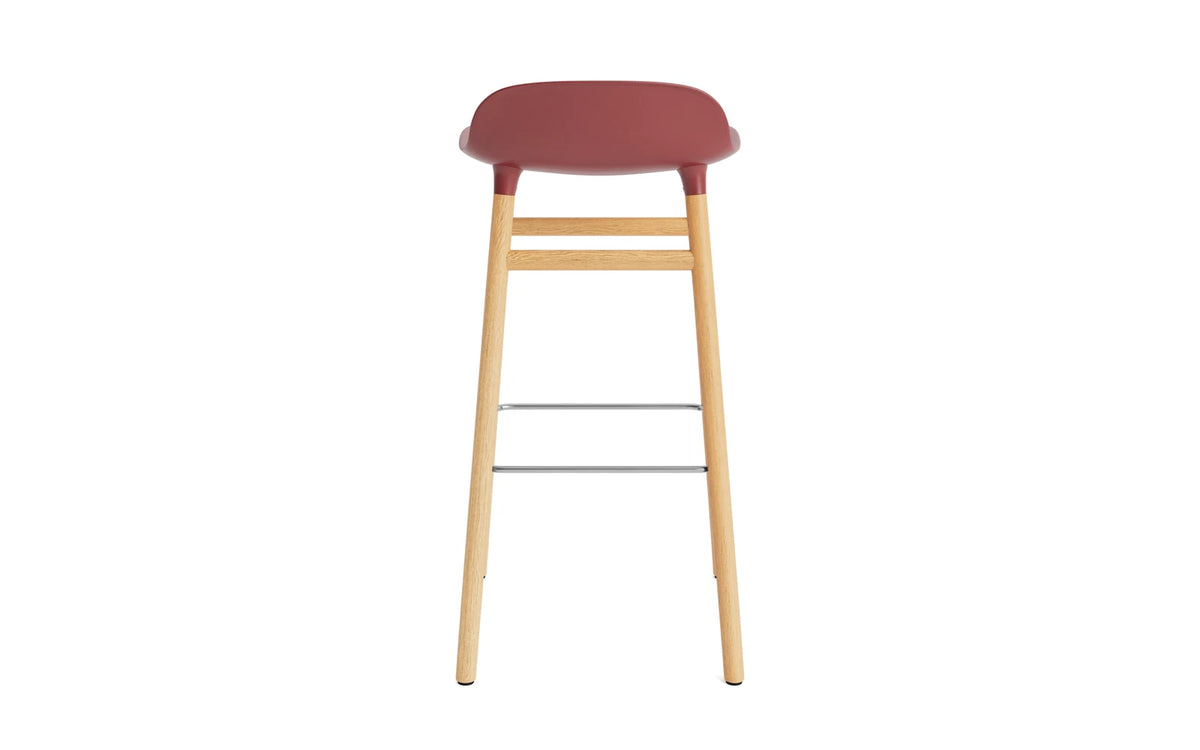 Form Barhocker in Rot präsentiert im Onlineshop von KAQTU Design AG. Barstuhl ist von Normann Copenhagen