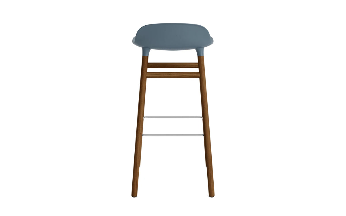 Form Barhocker in Blau präsentiert im Onlineshop von KAQTU Design AG. Barstuhl ist von Normann Copenhagen