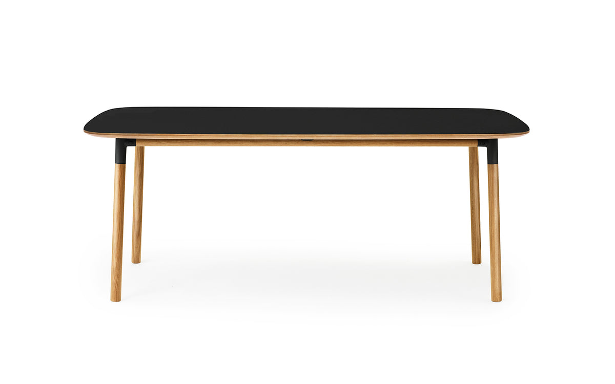 Form Tisch 95 x 200 in  präsentiert im Onlineshop von KAQTU Design AG. Esstisch ist von Normann Copenhagen