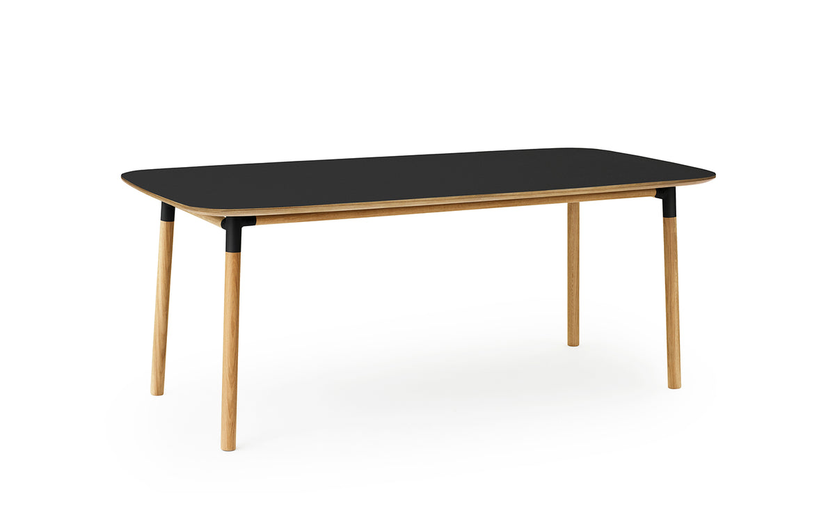 Form Tisch 95 x 200 in  präsentiert im Onlineshop von KAQTU Design AG. Esstisch ist von Normann Copenhagen