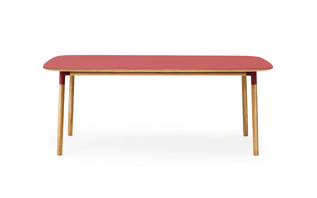 Form Tisch 95 x 200 in  präsentiert im Onlineshop von KAQTU Design AG. Esstisch ist von Normann Copenhagen