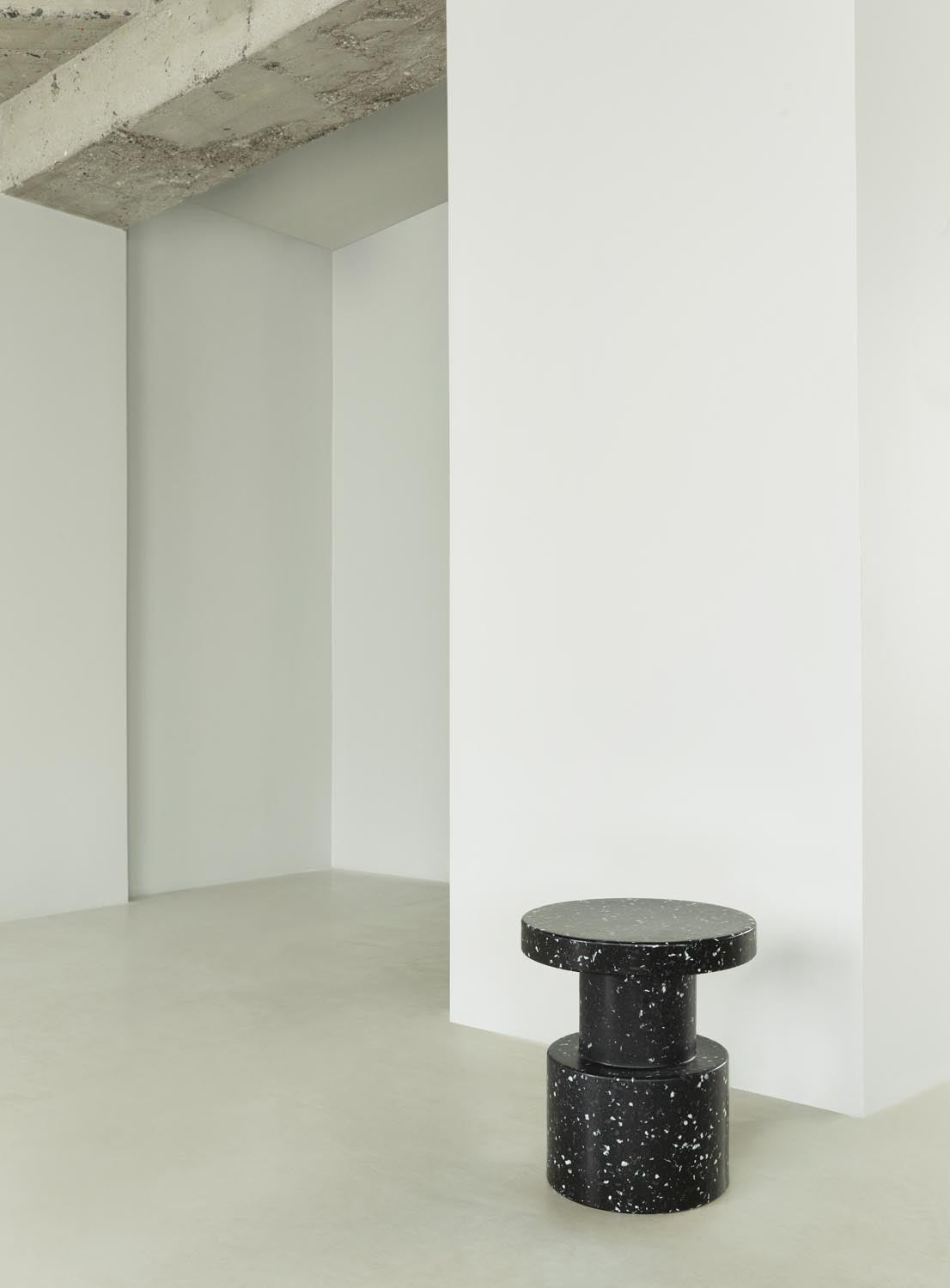 Bit Hocker in  präsentiert im Onlineshop von KAQTU Design AG. Hocker ist von Normann Copenhagen