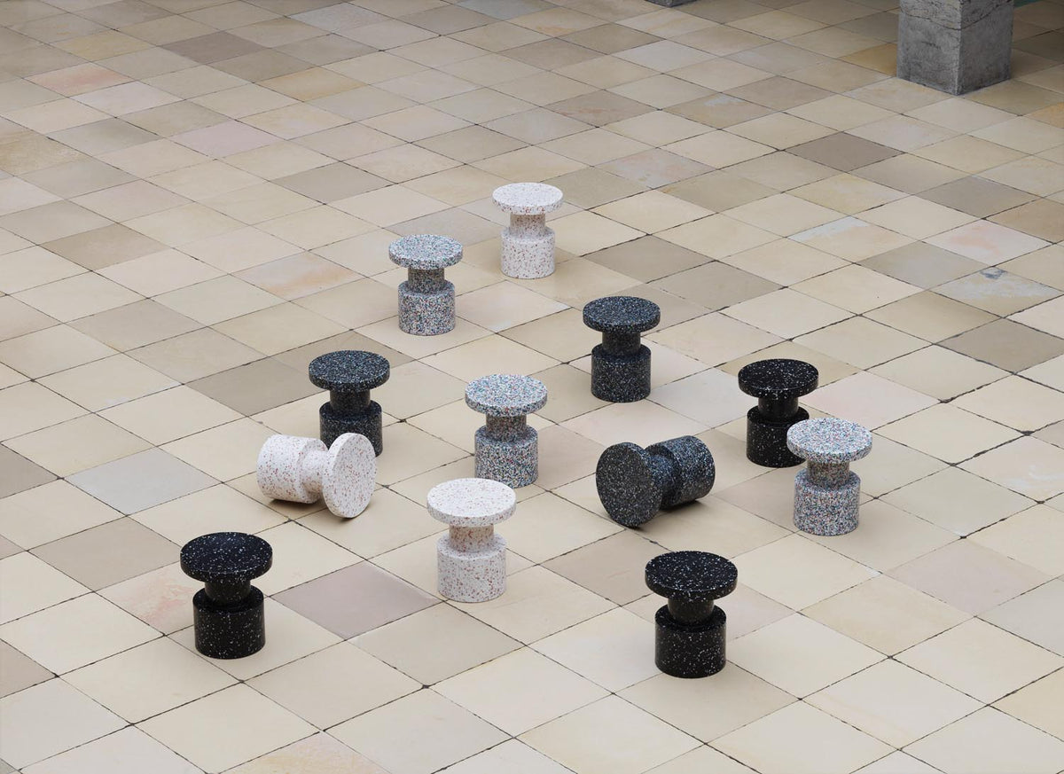 Bit Hocker in  präsentiert im Onlineshop von KAQTU Design AG. Hocker ist von Normann Copenhagen