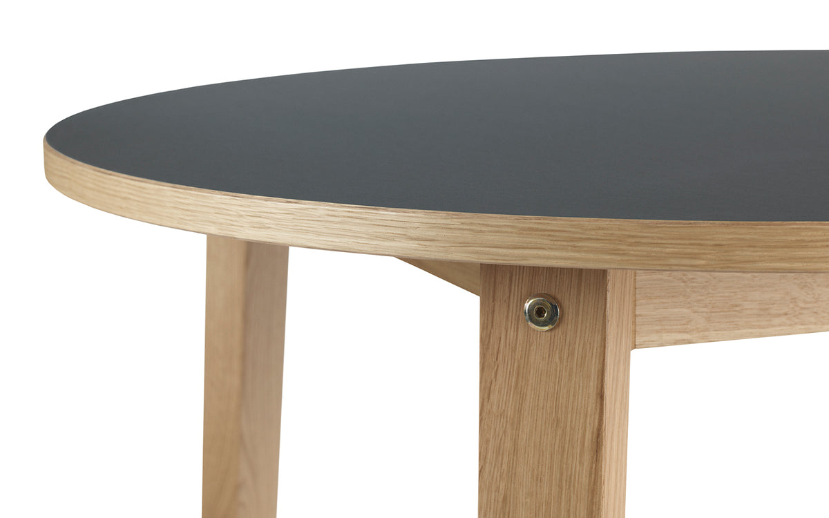 Slice Tisch Linoleum rund in  präsentiert im Onlineshop von KAQTU Design AG. Esstisch ist von Normann Copenhagen