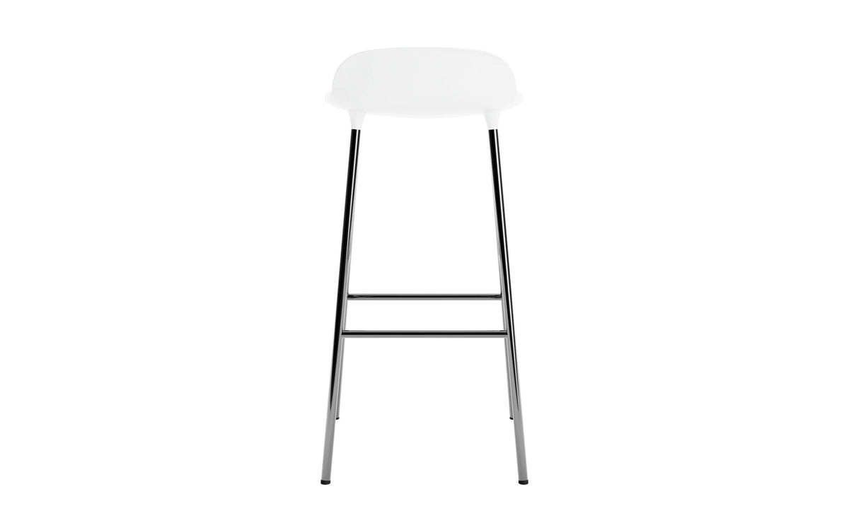 Form Barhocker in Weiss präsentiert im Onlineshop von KAQTU Design AG. Barstuhl ist von Normann Copenhagen